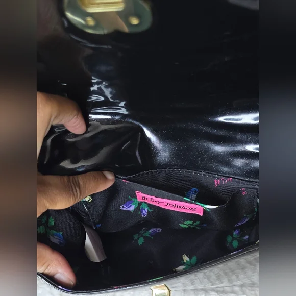 Betsey Johnson Black Patent Leather Telephone Crossbody Bag Novelty Purse - Picture 5 of 8